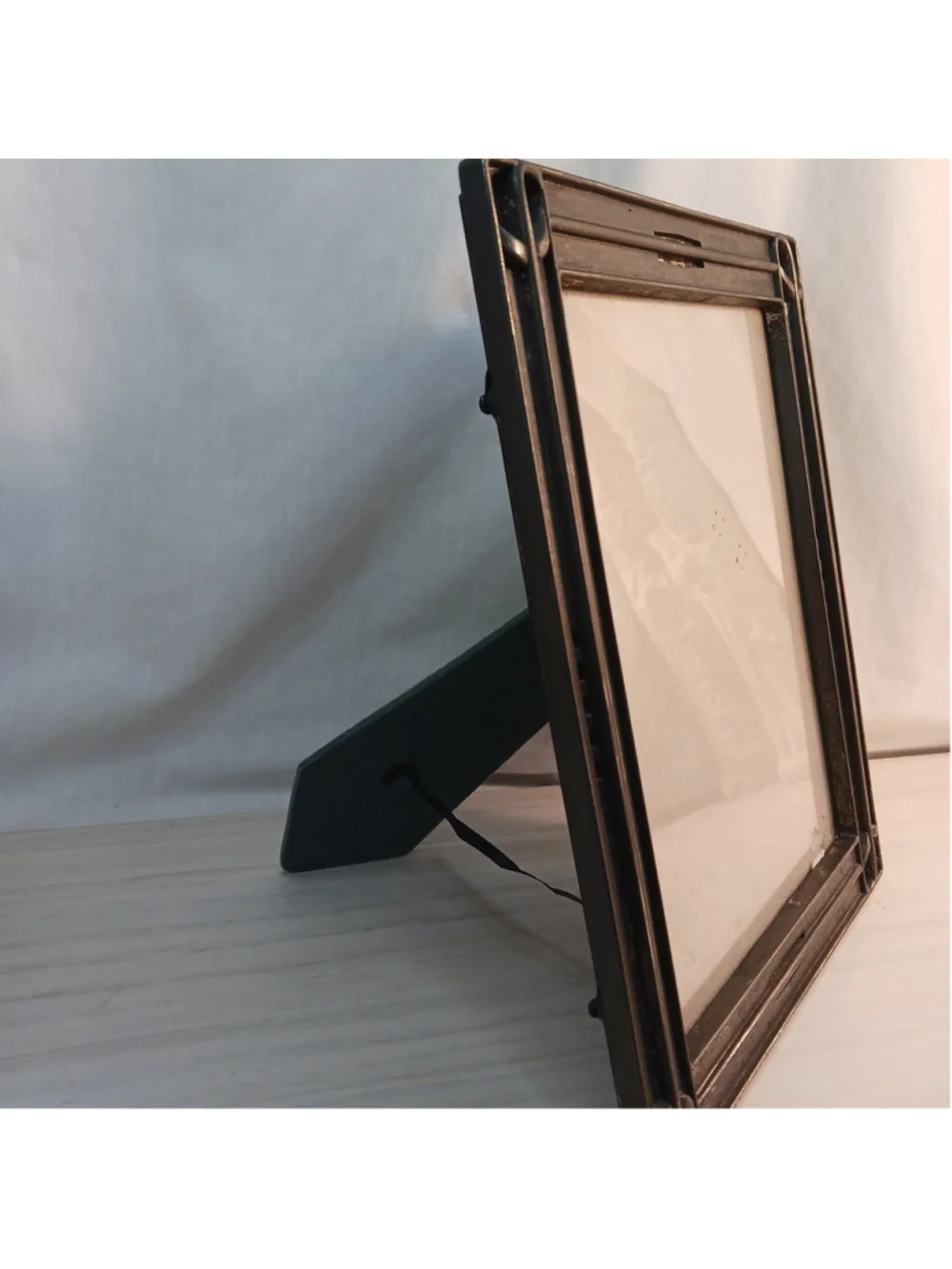 Vintage Art Deco Style Cast Metal Picture Photo Frame 8x10 Heavy Table Top Easel